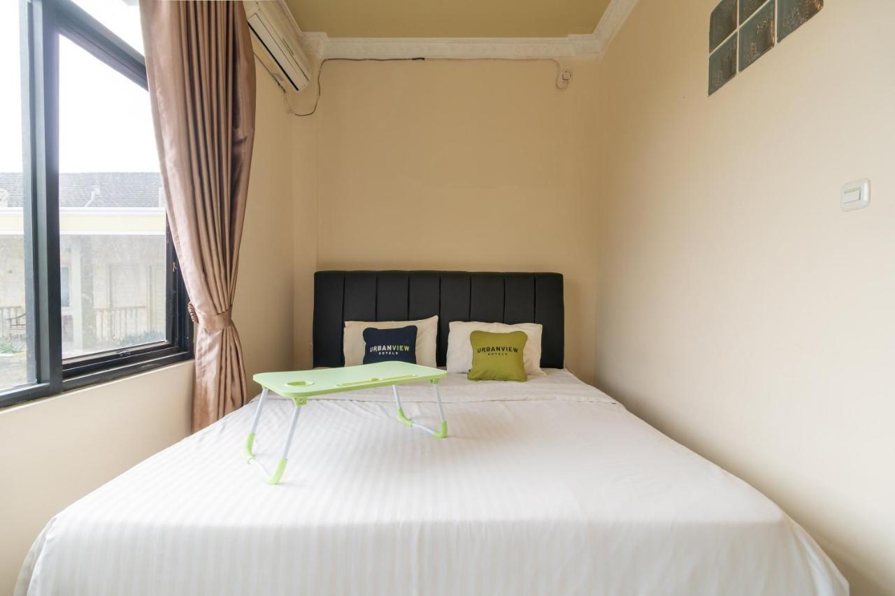 Urbanview Hotel Nugraha Palembang By Reddoorz Extérieur photo
