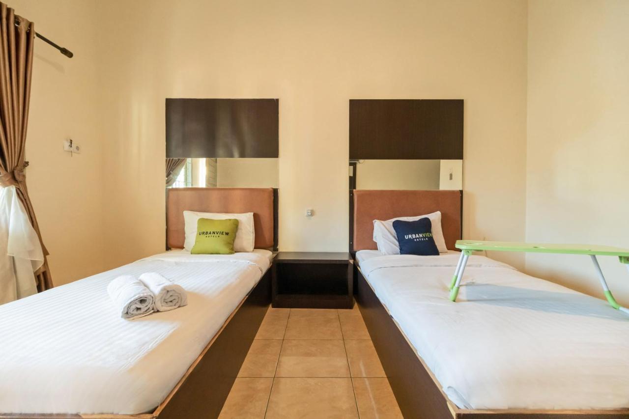 Urbanview Hotel Nugraha Palembang By Reddoorz Extérieur photo