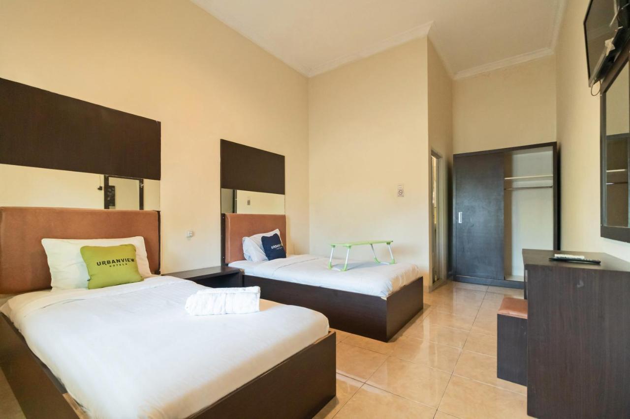Urbanview Hotel Nugraha Palembang By Reddoorz Extérieur photo