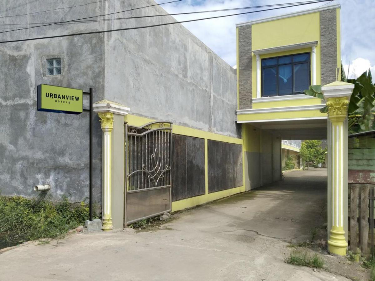 Urbanview Hotel Nugraha Palembang By Reddoorz Extérieur photo