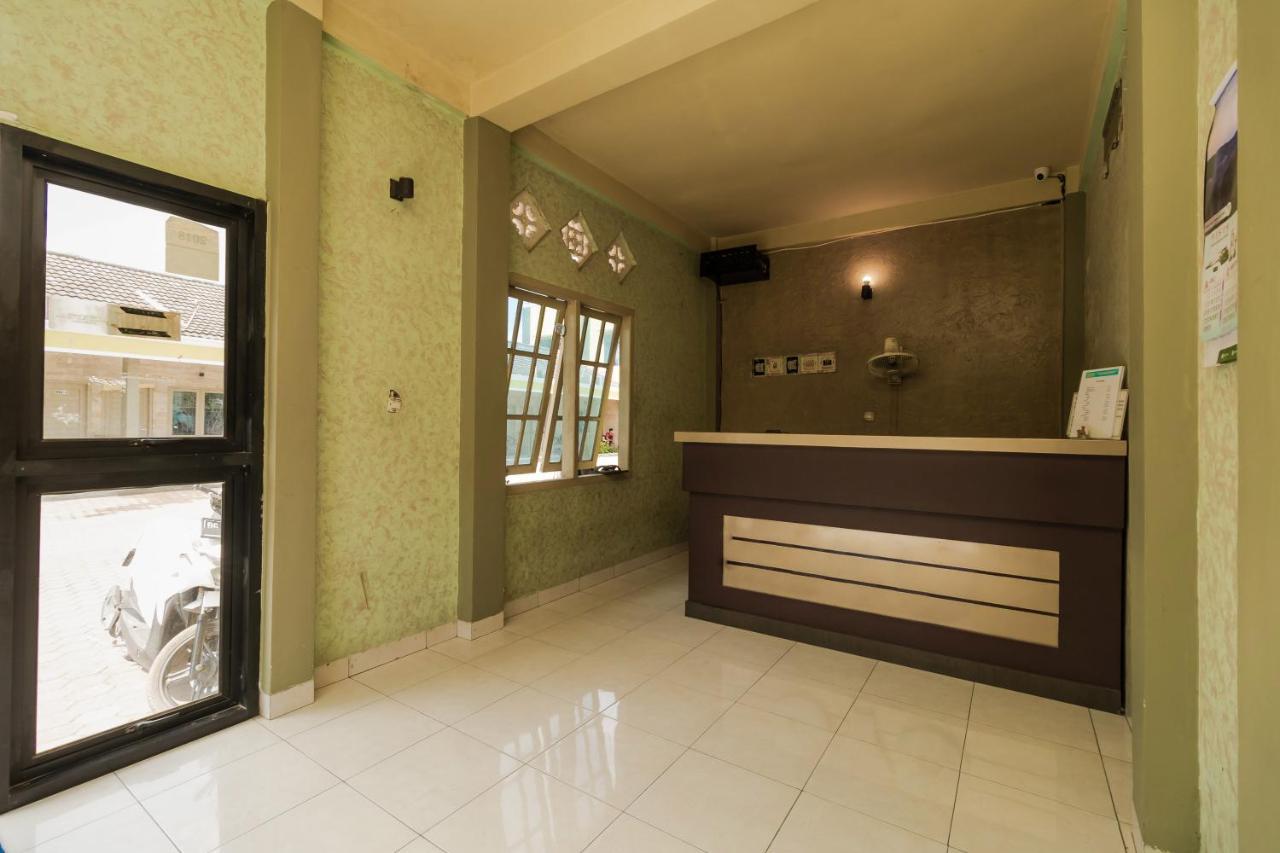 Urbanview Hotel Nugraha Palembang By Reddoorz Extérieur photo