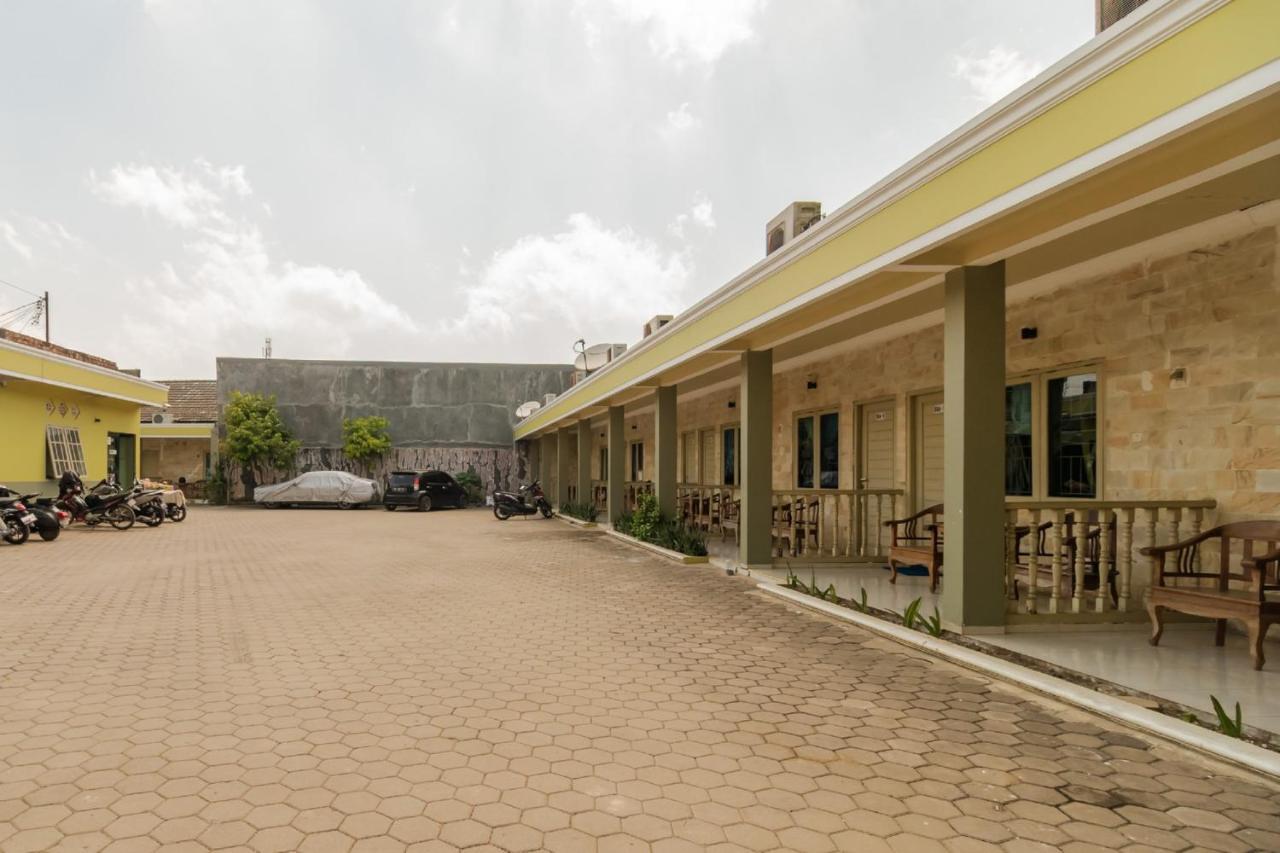 Urbanview Hotel Nugraha Palembang By Reddoorz Extérieur photo