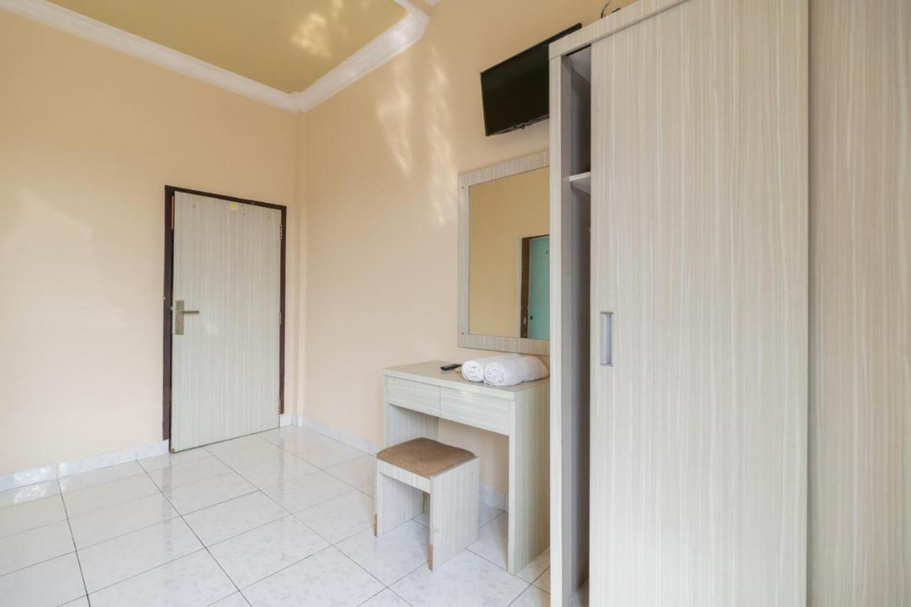Urbanview Hotel Nugraha Palembang By Reddoorz Extérieur photo